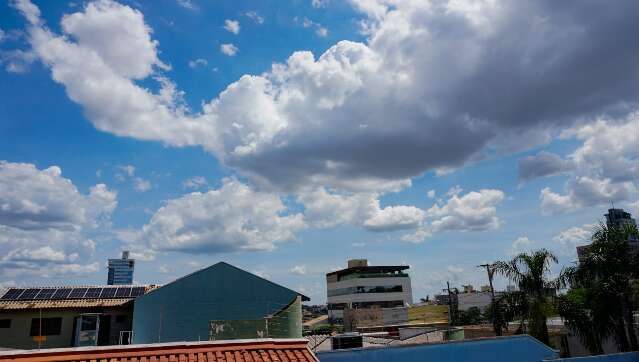 Instituto coloca 44 cidades sob alerta de temporal com vendaval