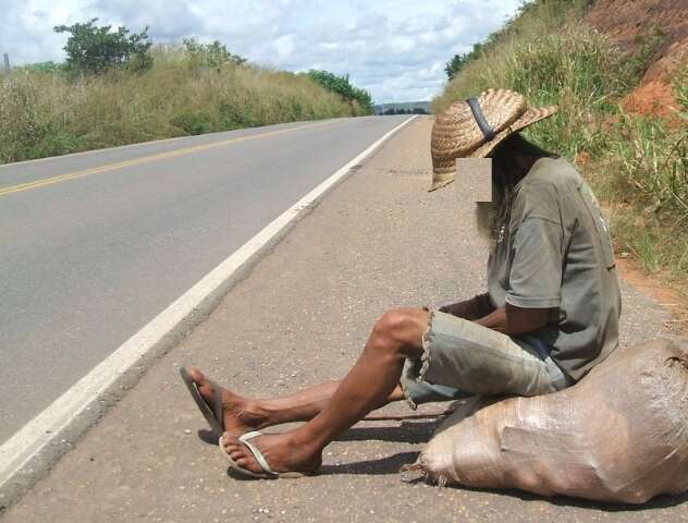 Foragido da M&aacute;xima &eacute; preso tentando pegar carona em rodovia