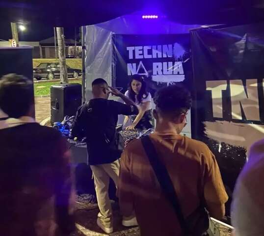 DJs se re&uacute;nem para 10 horas de &quot;Techno na Rua&quot; neste domingo