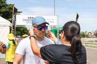 Reginaldo completou o trajeto mesmo com o dedo do pé machucado (Foto: Henrique Kawaminami)