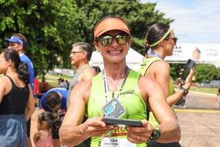 Elaine Neri, 54 anos, campeã dos 15km no feminino (Foto: Henrique Kawaminami)