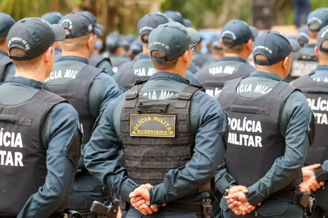 Opera&ccedil;&atilde;o da PM em rodovias apreendeu maconha e ve&iacute;culo furtado