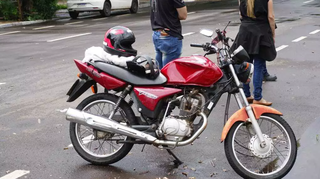 Motociclista arremessado em cruzamento da regi&atilde;o central morre no hospital