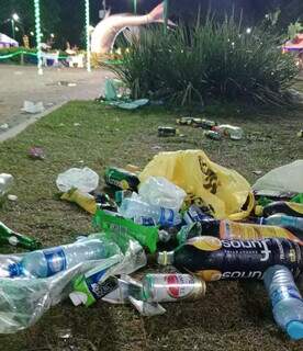 &quot;Capital do ecolixo&quot;: turista mostra pra&ccedil;a de Bonito p&oacute;s-show de R&eacute;veillon
