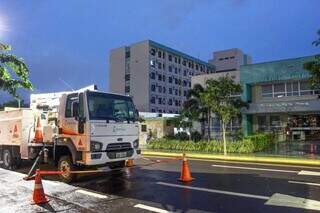 Santa Casa teve ontem à noite pane na rede elétrica, situação que se repetiu hoje; hospital estuda medidas emergenciais (Foto: Juliano Almeida)