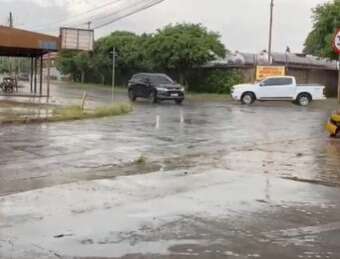 Chuva chega calma no início da tarde em Campo Grande e deve atingir todo MS 