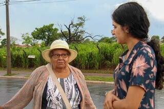 Idosa passou por momentos de desespero ao ficar no alagamento (Foto: Juliano Almeida)