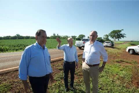 Barbosinha inaugura prédio e autoriza pavimentação de estradas em Itaporã