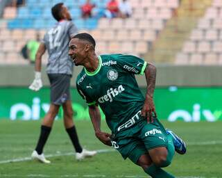 Allan comemora o segundo gol do Verdão no jogo. (Foto: Fabio Menotti/Palmeiras)