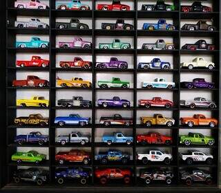 Miniaturas de hot wheels colecionados pelo jornalista (Foto: Arquivo pessoal)