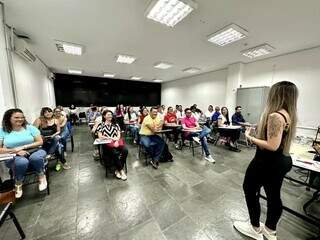 Sala de aula cheia no prédio da Sejuv, na Capital (Foto: Divulgação)