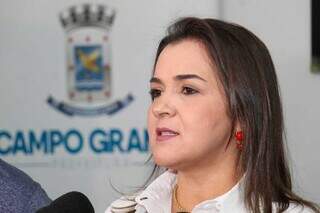Prefeita Adriane Lopes marcou nova reunião para colocar ponto final no assunto (Foto: Juliano Almeida)