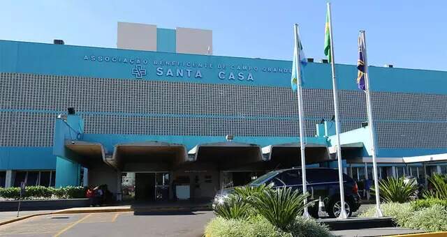 Com repasses atrasados, funcionários da Santa Casa estão há 5 dias sem salários 
