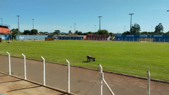 Com maratona de jogos por vir, Jacques da Luz tem manuten&ccedil;&atilde;o no gramado