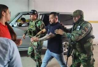 Elvis Riola de Andrade durante prisão na Bolívia (Foto: Reprodução/El Deber)