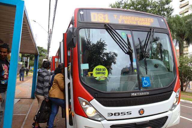 Prefeitura volta a evocar lei federal para reajuste de &ocirc;nibus s&oacute; em mar&ccedil;o