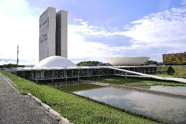 Senadores de MS apresentam 102 projetos, mas maioria trava em comiss&otilde;es