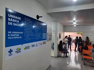 Sala de espera da UBS Vila Popular, que contempla bairros próximos. (Foto: Arquivo/Caroline Maldonado)