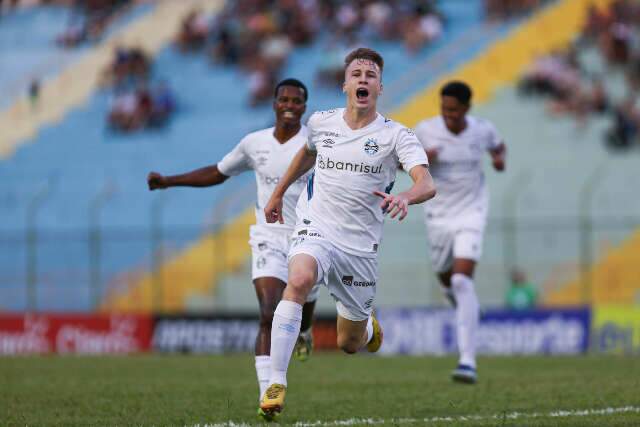 Gr&ecirc;mio bate time mineiro e chega nas oitavas de final da Copinha 2024