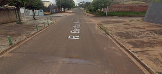 Crime aconteceu dentro de uma casa localizada na Rua Elesbão Murtinho (Foto: divulgação / Google)