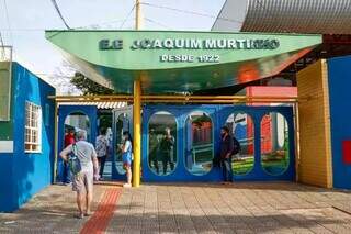 Fachada da Escola Estadual Joaquim Murtinho em Campo Grande (Foto: Henrique Kawaminami/arquivo)