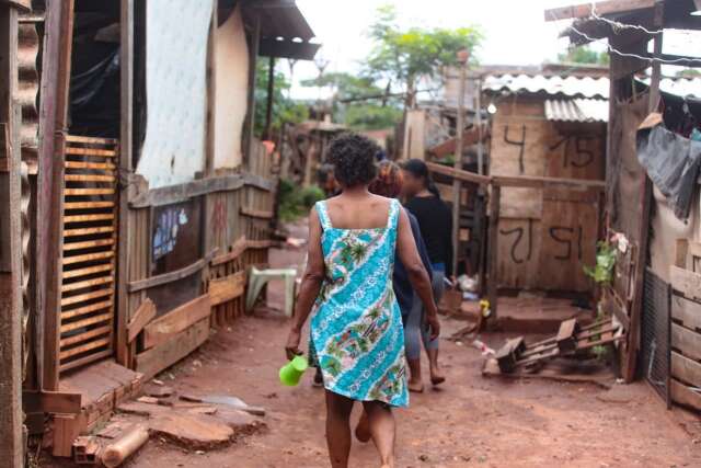 Curso para mulheres vulner&aacute;veis inicia com 100 vagas na &aacute;rea administrativa