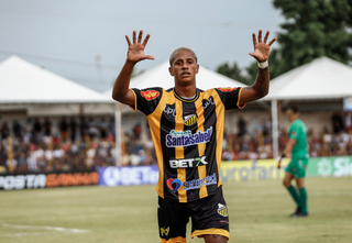 Kauê Canela marcou um dos gols do time paulista (Foto: Gustavo Ribeiro /Novorizontino)