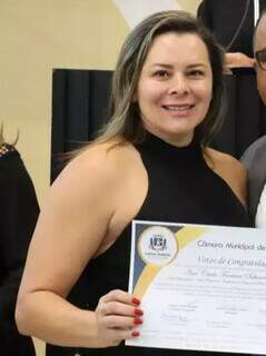 Ana Carla quando foi homenageada pela Câmara Municipal de Ponta Porã em 2023 (Foto: Divulgação | Sinpap)