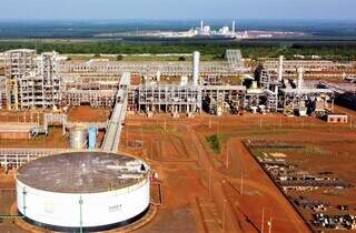 Construção de fábrica de fertilizantes em Três Lagoas foi interrompida em 2014 (Foto: Saul Saul Schramm/Governo de MS)