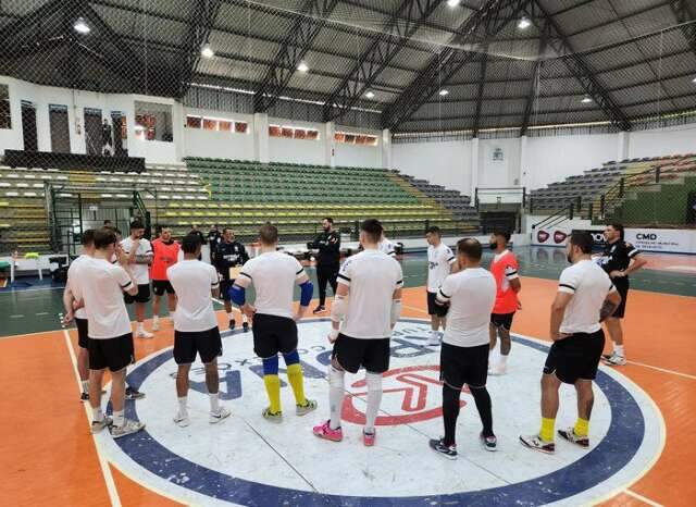 Com Marc&ecirc;nio, Sele&ccedil;&atilde;o Brasileira de futsal come&ccedil;a prepara&ccedil;&atilde;o para Copa Am&eacute;rica