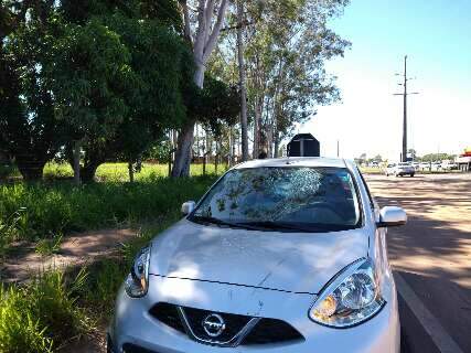 Ciclista é atropelado e vai parar em para-brisa de veículo