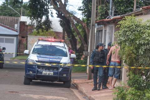 Desconhecido bate palmas, pede copo d'água e mata idoso a tiros