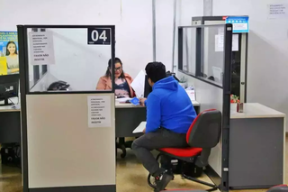 Homem em busca de emprego durante atendimento na Funsat, em Campo Grande. (Foto: Arquivo/Paulo Francis)