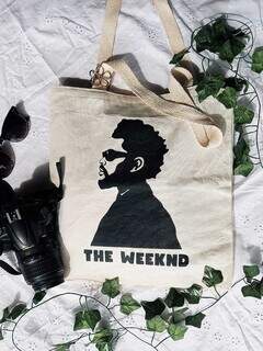 Artista &#39;The Weeknd&#39; é uma das opções de estampas disponíveis. (Foto: Arquivo pessoal)