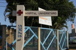Hospital Universitário fica localizado na UFMS, em Campo Grande. (Foto: Kísie Ainoã/Arquivo)