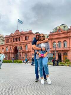 A advogada e o noivo viajaram juntos para a Argentina. (Foto: Arquivo pessoal)
