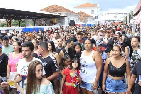 Para ninguém ficar sozinho no Carnaval, bloco cria 'Tinder' nas redes