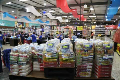Contra nova regra, supermercados brigam para voltarem a ser atividade essencial