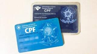 Cartões de CPF (Cadastro de Pessoas Físicas). (Foto: Arquivo/Campo Grande News)