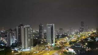 Vista aérea da Avenida Afonso Pena, em Campo Grande. (Foto: Maristela Brunetto)