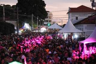 Bloco de Carnaval concentra centenas de pessoas na Capital em fevereiro de 2023 (Foto: Arquivo / Henrique Kawaminami)