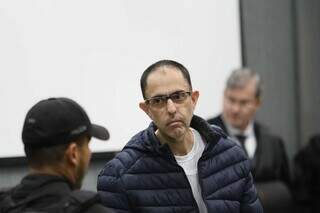 Jamil Name Filho (de casaco) durante julgamento pela morte de estudante. (Foto: Henrique Kawaminami)