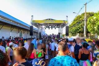 Ambulante que vender bebidas alco&oacute;licas a crian&ccedil;as ser&aacute; expulso do Carnaval
