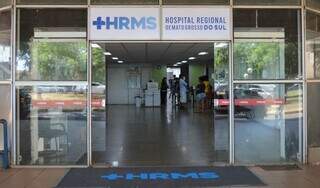 Uma das portas de entrada do Hospital Regional de MS. (Foto: Divulgação HRMS)