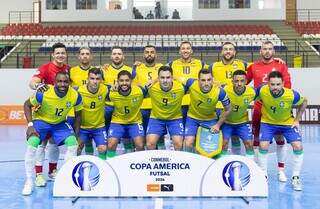 Jogadores da Seleção Brasileira antes de jogo pela Copa América (Foto: Conmebol) 