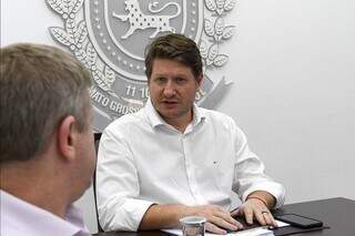 Adjunto da Secretaria de Estado de Governo e Gestão Estratégica, Frederico Felini, durante reunião interna da pasta; a partir desta terça-feira (6) ele assume a cadeira titular da SAD (Secretaria de Estado de Administração) (Foto: Instagram)