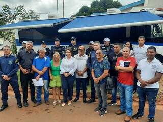 Prefeita Adriane Lopes acompanhou início das atividades da base móvel (Foto: Caroline Maldonado)