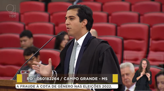 Advogado do candidato Paulo Duarte (PSB), Tiago Paes de Andrade Banhos, durante sustentação oral, no julgamento do TSE (Foto: Reprodução)