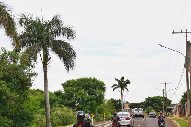 Chuvas intensas, calor e ar abafado: Inmet renova alerta para 46 cidades  