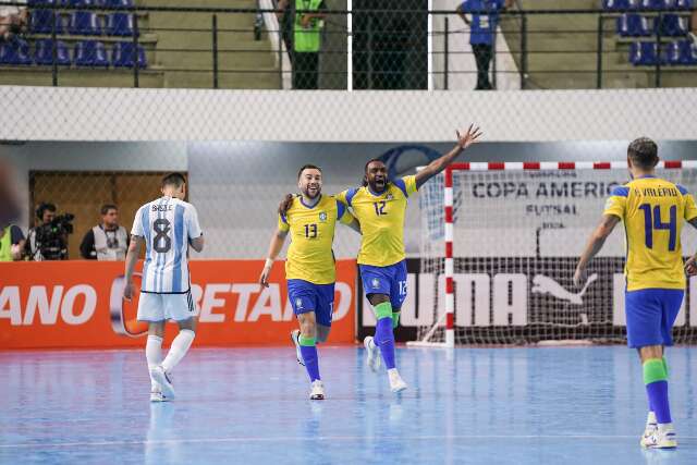 Brasil goleia Argentina e equipes v&atilde;o &agrave;s semifinais da Copa Am&eacute;rica 